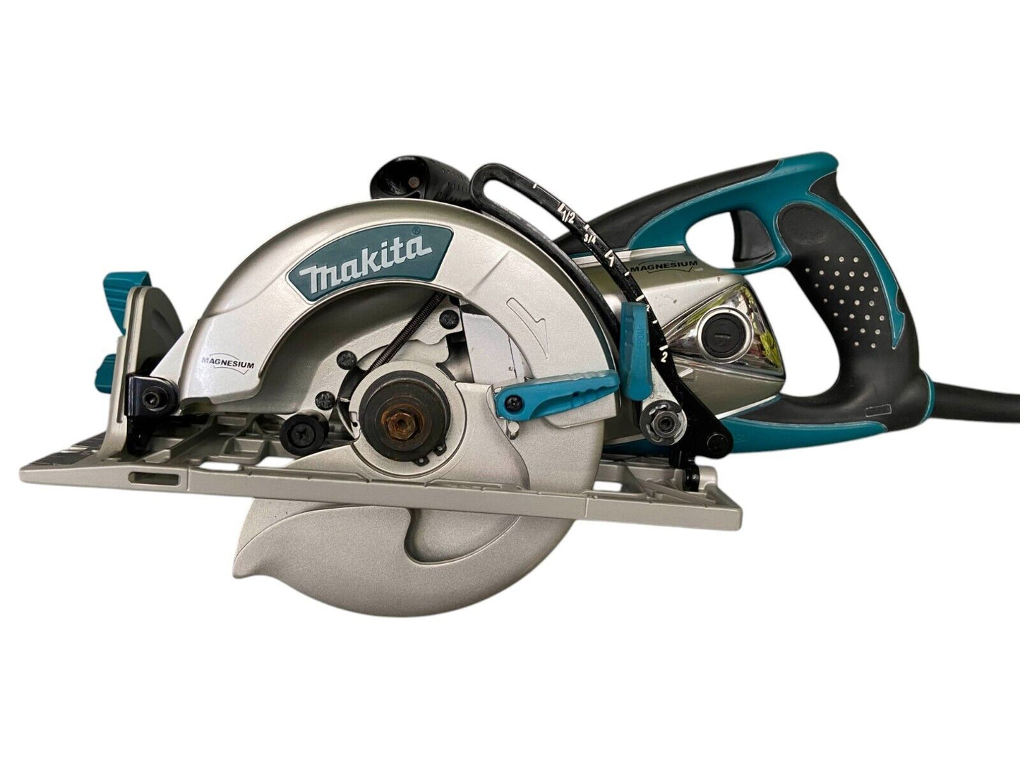 Makita  7-1/4" 15 Amp Lightweight Magnesium Hypoid Circular Saw (Missing Blade)