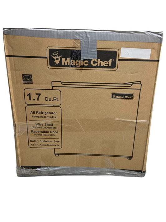 Magic Chef MCAR170STE Mini Refrigerator 19-1/2" Hx 17.3"Wx 18.9"D- No Ice Maker