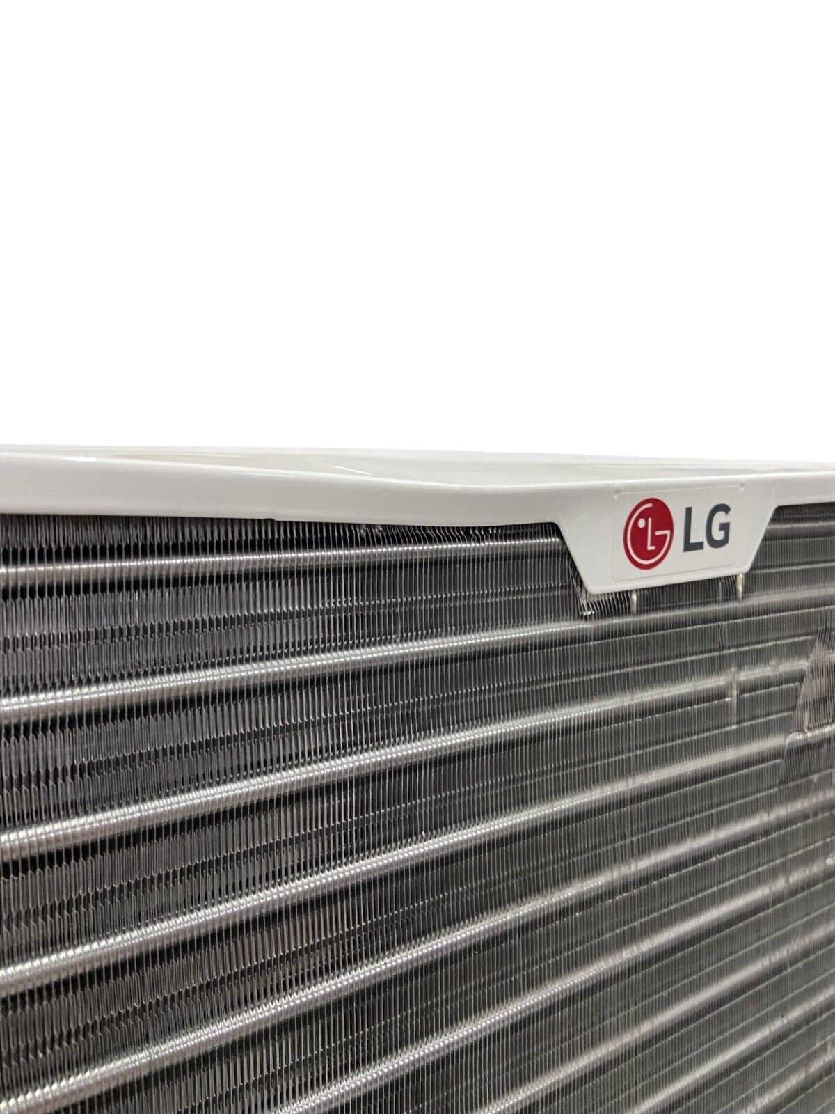 LG 115v White Cooling Window Air Conditioner Cooling 250 sq. ft. 6000 BTU Remote